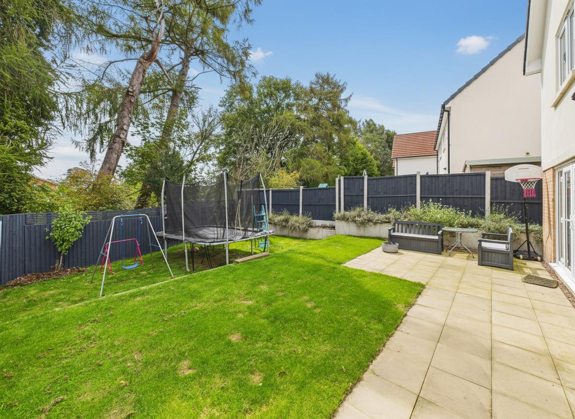 Ffordd Trebeirdd, Mold - GARDEN