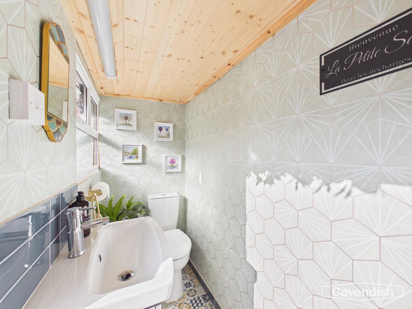 Hawarden Road, Penyffordd, Chester - OUTDOOR W/C