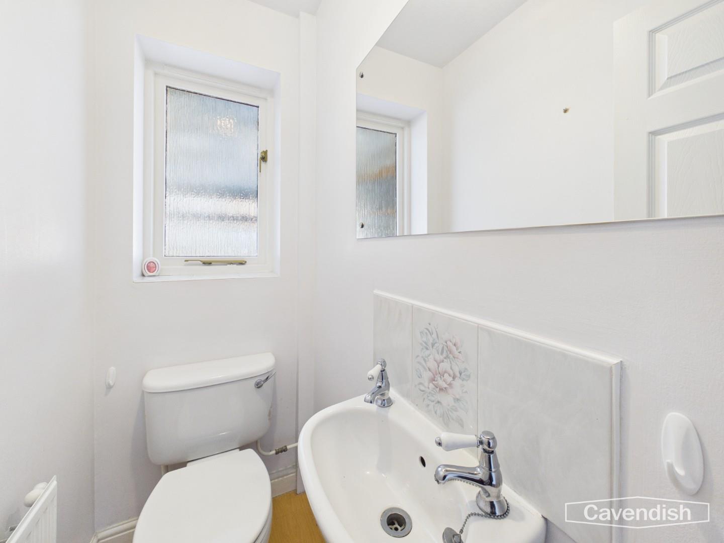 Canol y Bryn - Downstairs WC