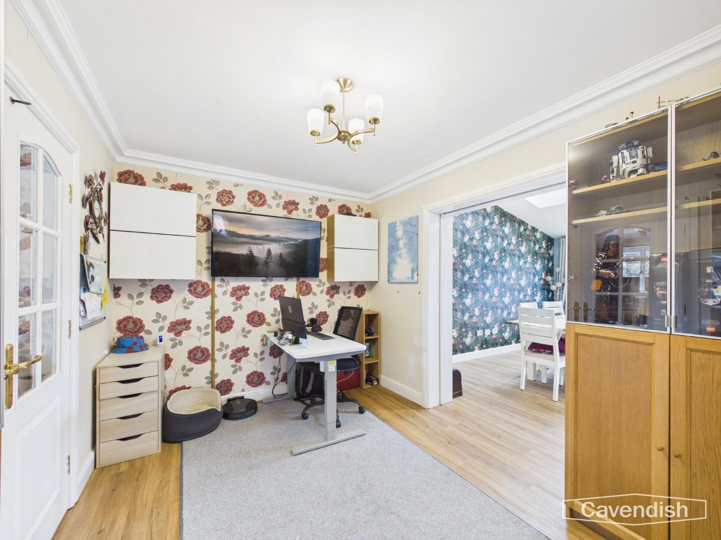 The Pines, Hawarden, Deeside - Family room