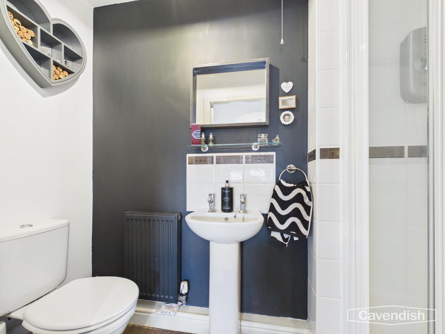 Maes Y Twr, Mold - ENSUITE BATHROOM