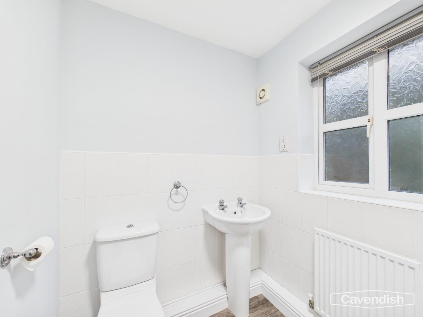 Is Y Coed, Mold - Bathroom