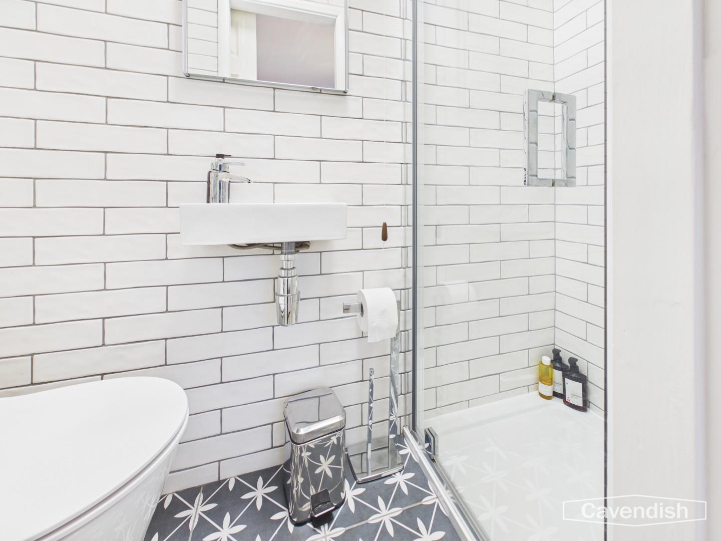 Ffordd Dawel, Sychdyn, Mold - Ensuite