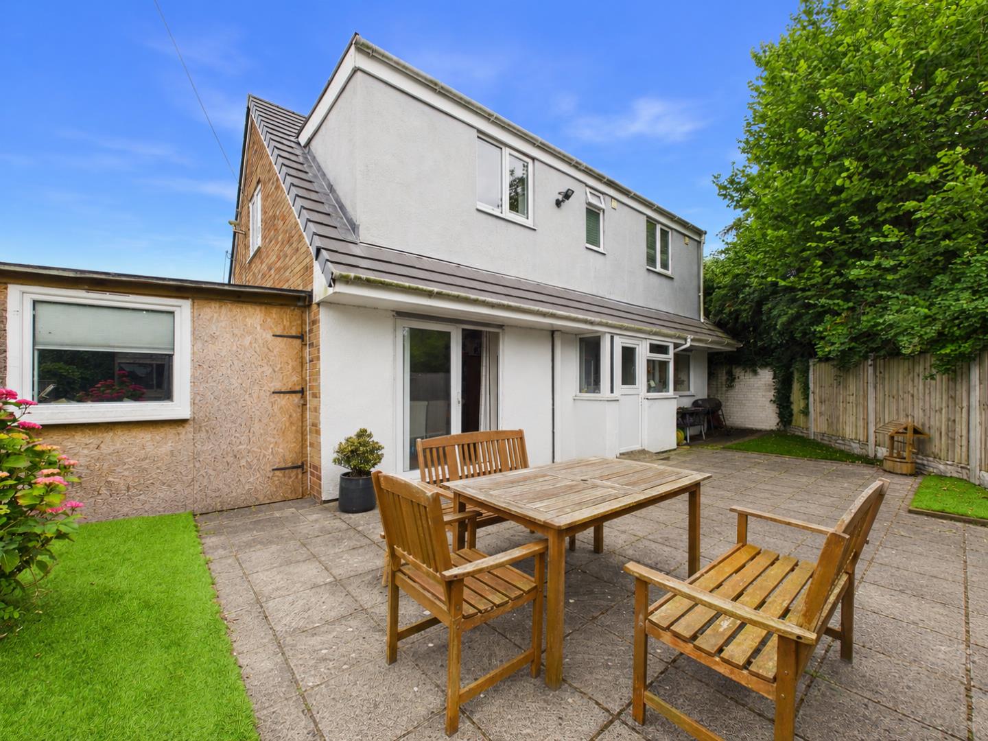 Pentre Hill, Flint Mountain, Flint - External
