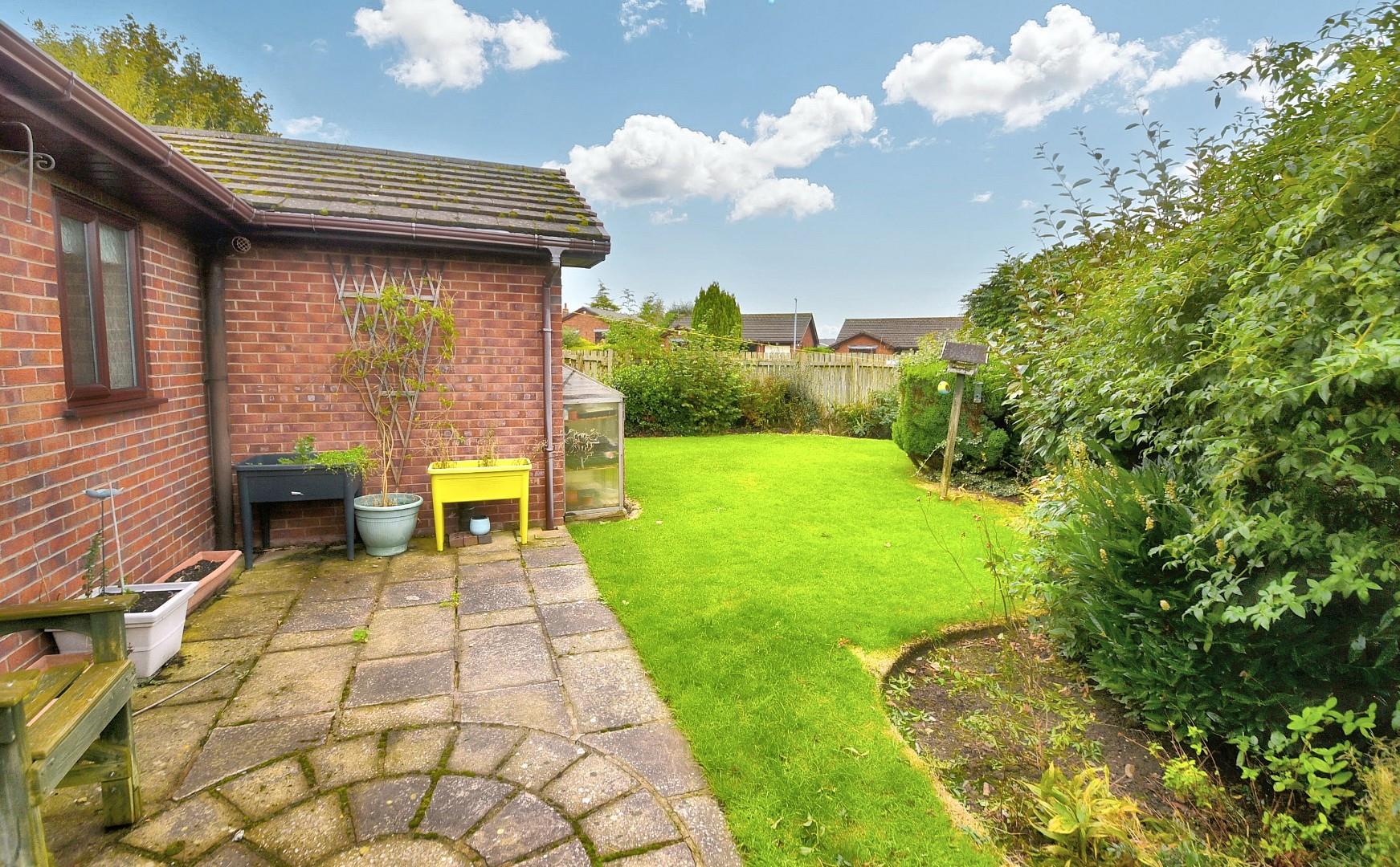 Lon Syr Herbert, Caerwys, Mold - REAR GARDEN