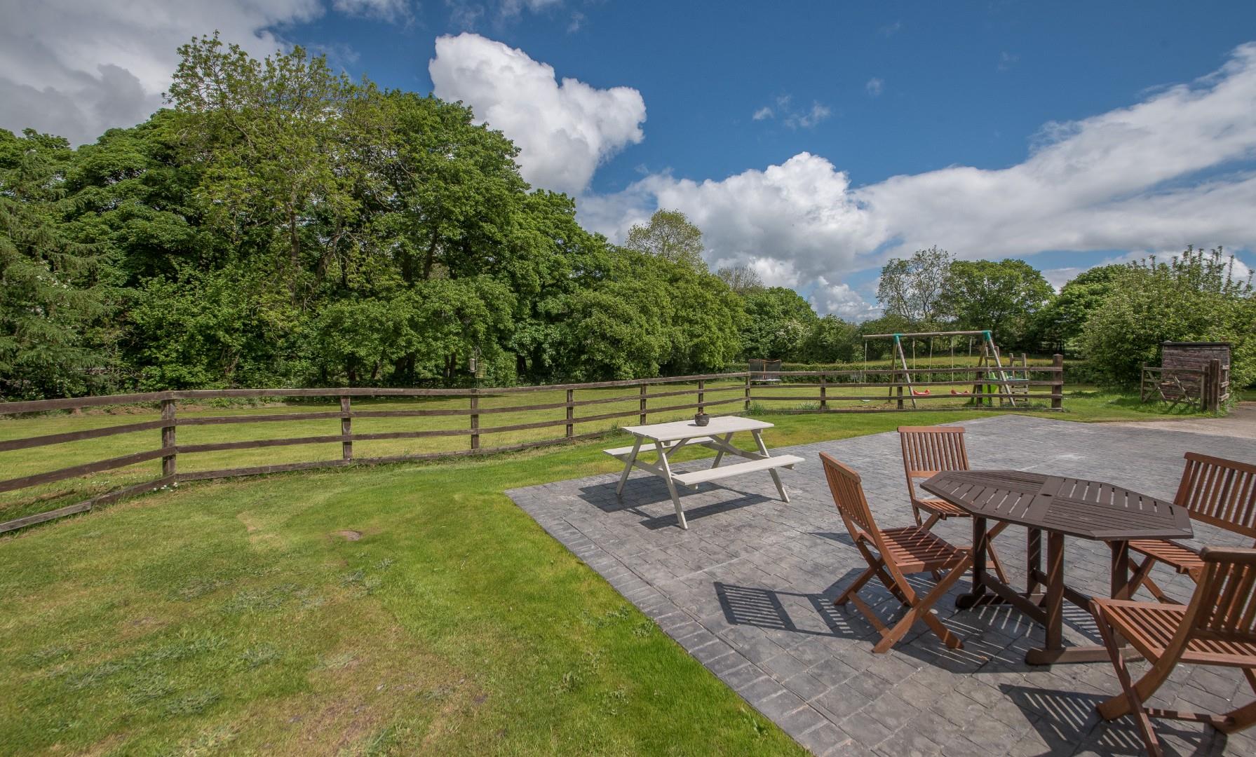 Pentre, Cilcain - GARDENS