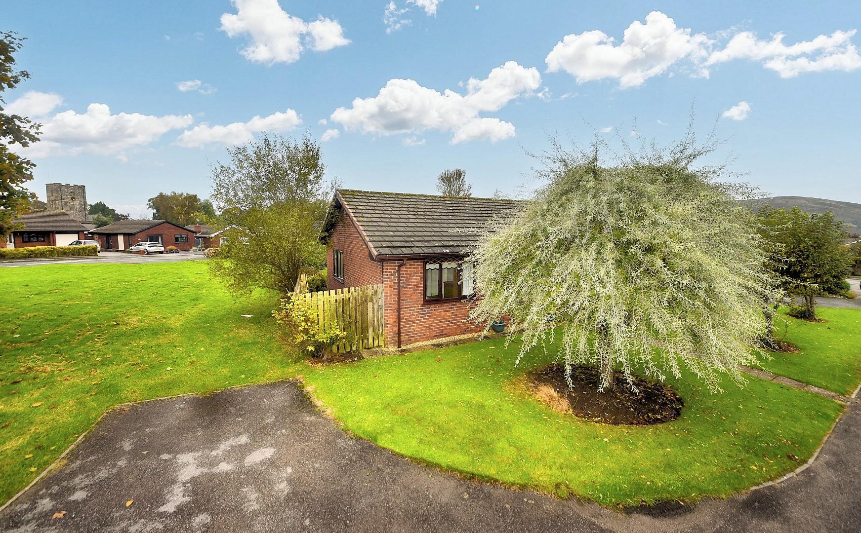 Lon Syr Herbert, Caerwys, Mold - LOCATION