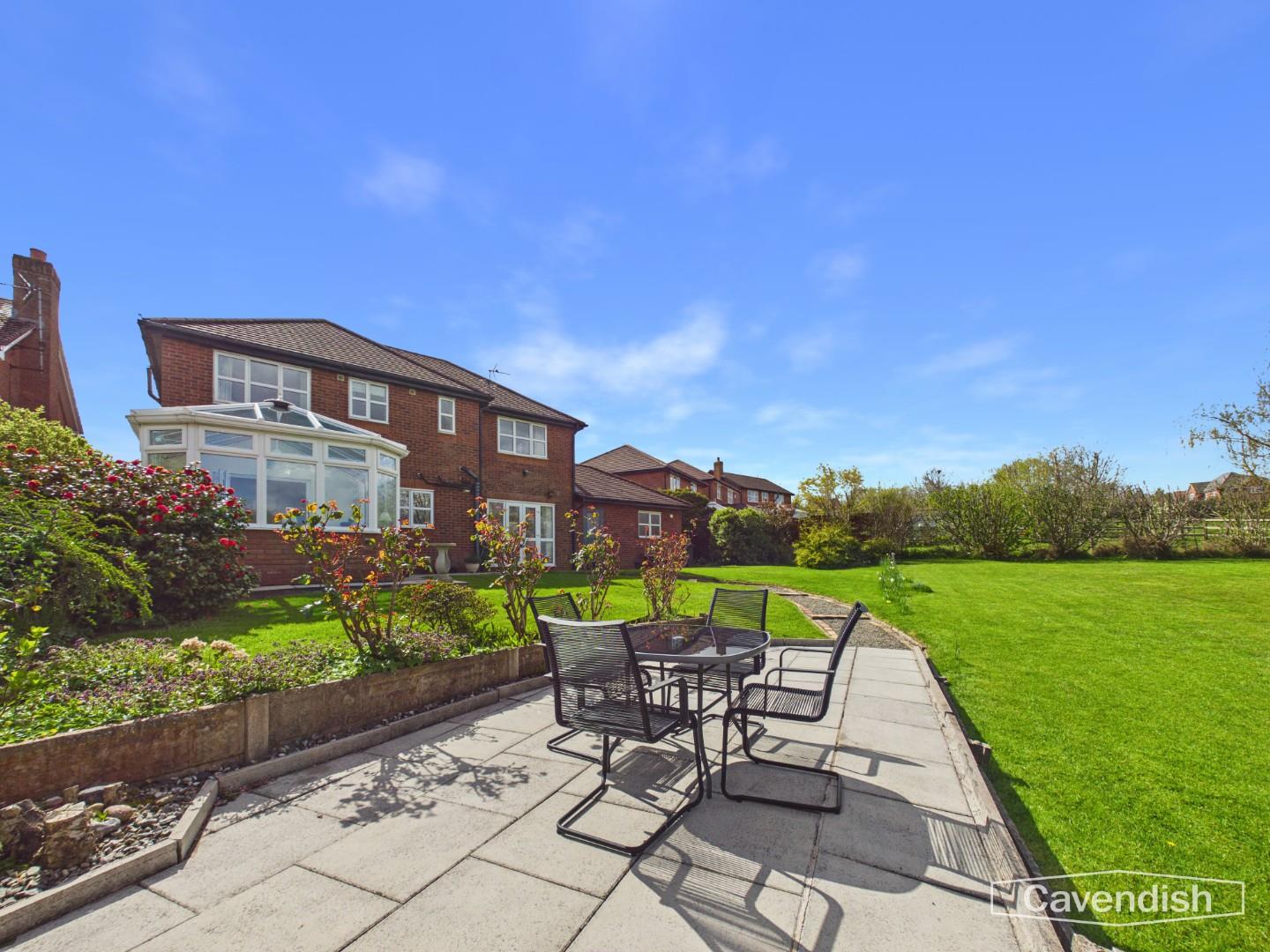 Parc Issa, Bryn-Y-Baal, Mold - External