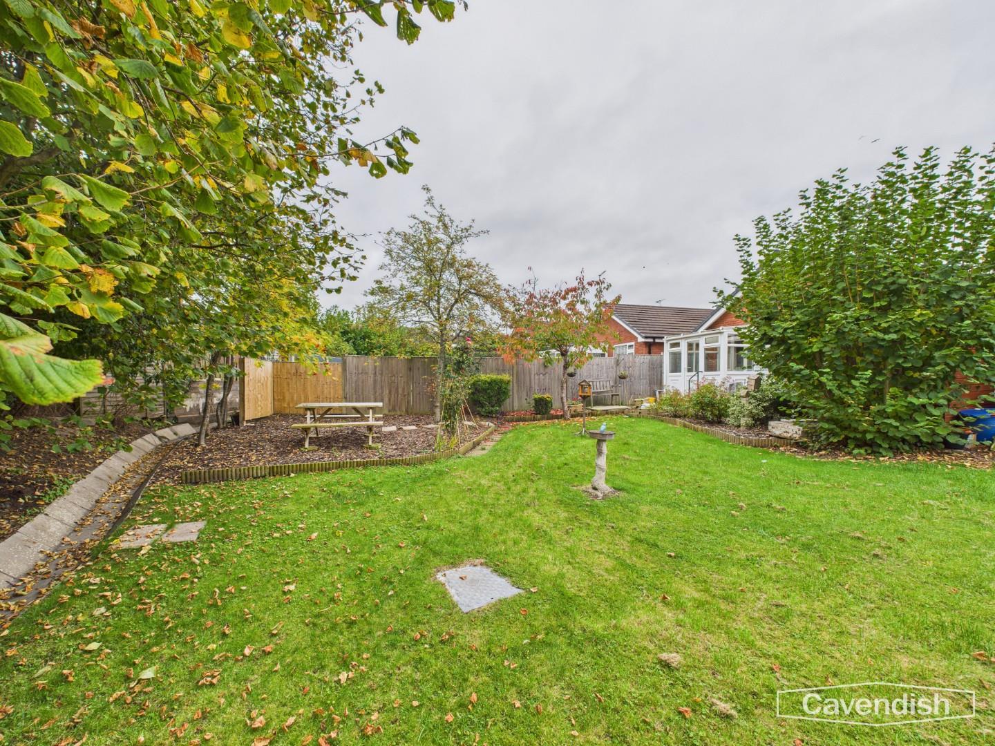 Rhodfa Helyg, Leeswood, Mold - GARDEN