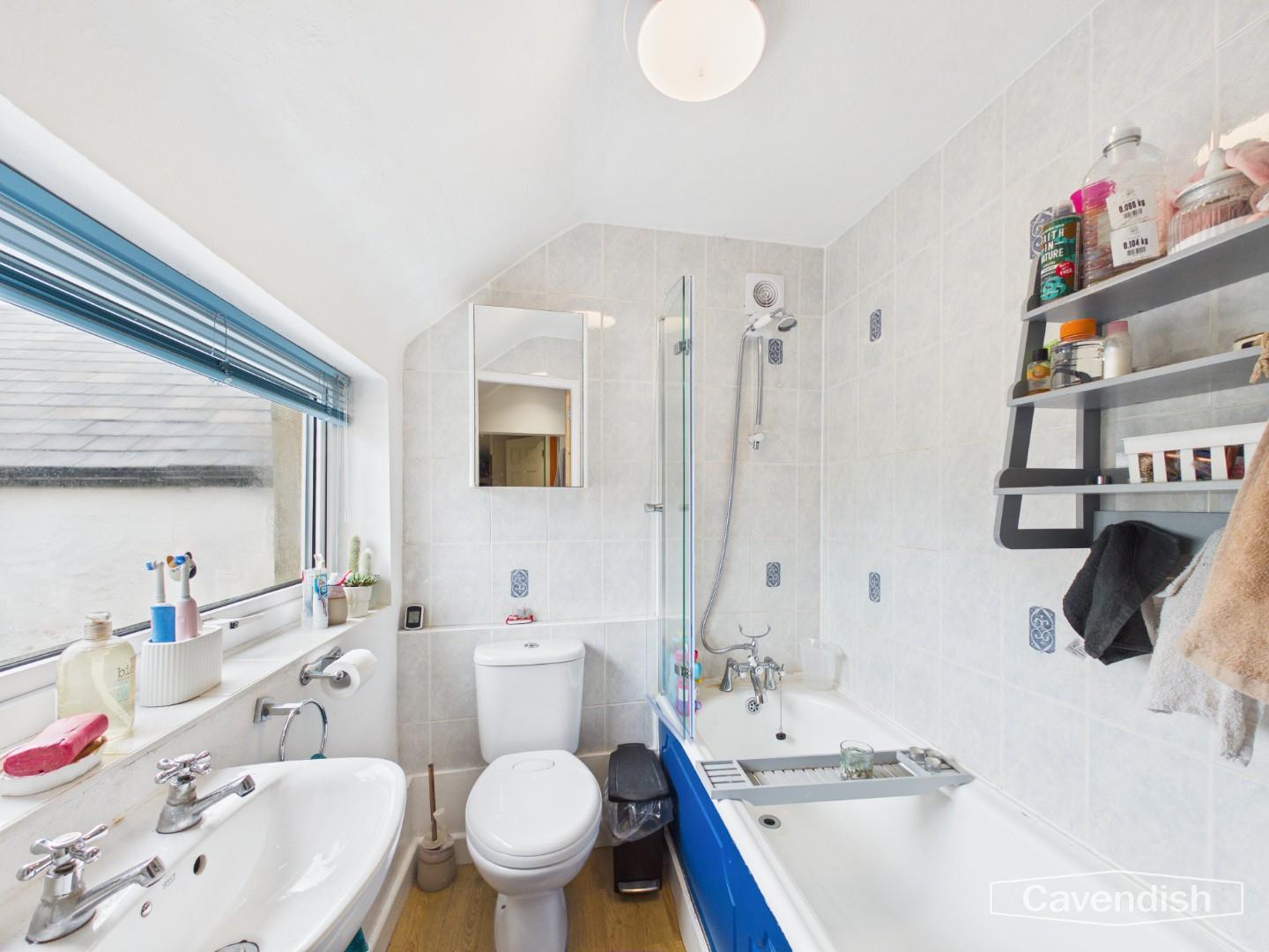 Well Street, Teuddyn, Mold - Family Bathroom