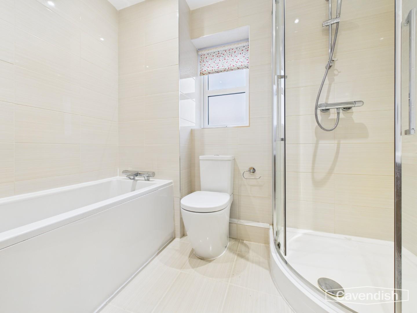 Ffordd Byrnwr Gwair, Mold - BATHROOM