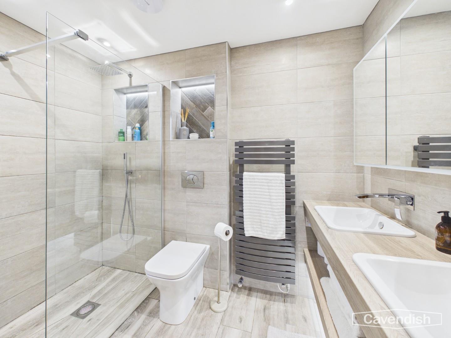 Sychdyn, Mold - ENSUITE