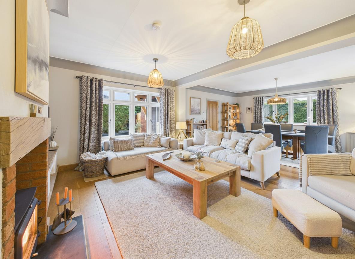 Sychdyn, Mold - LIVING ROOM