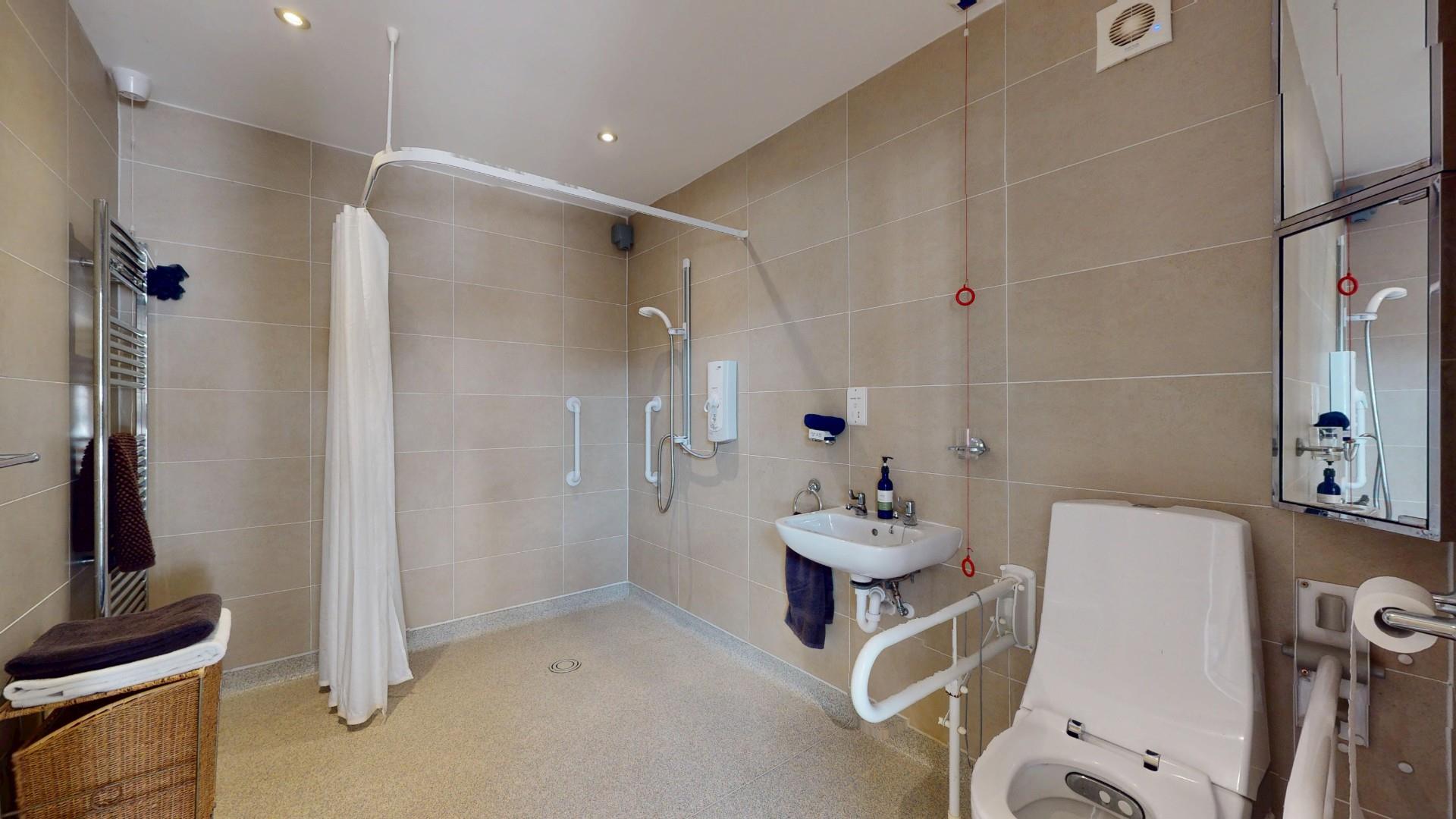 Rhosesmor Road, Northop, Mold - Wet Room
