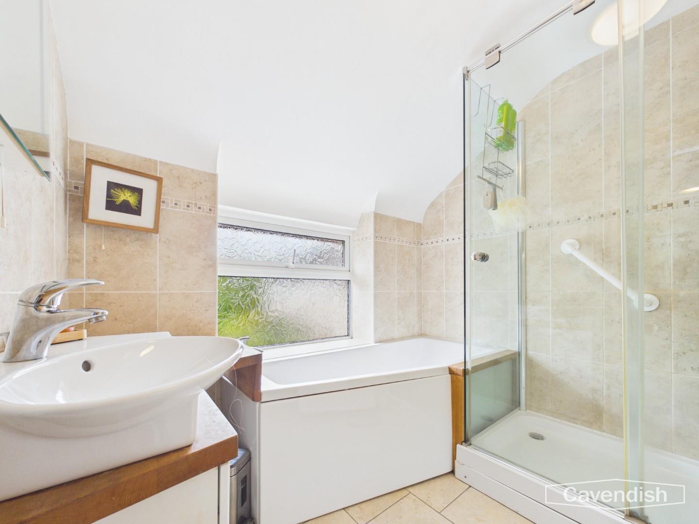 Ffordd Y Rhos, Treuddyn, Mold - Bathroom