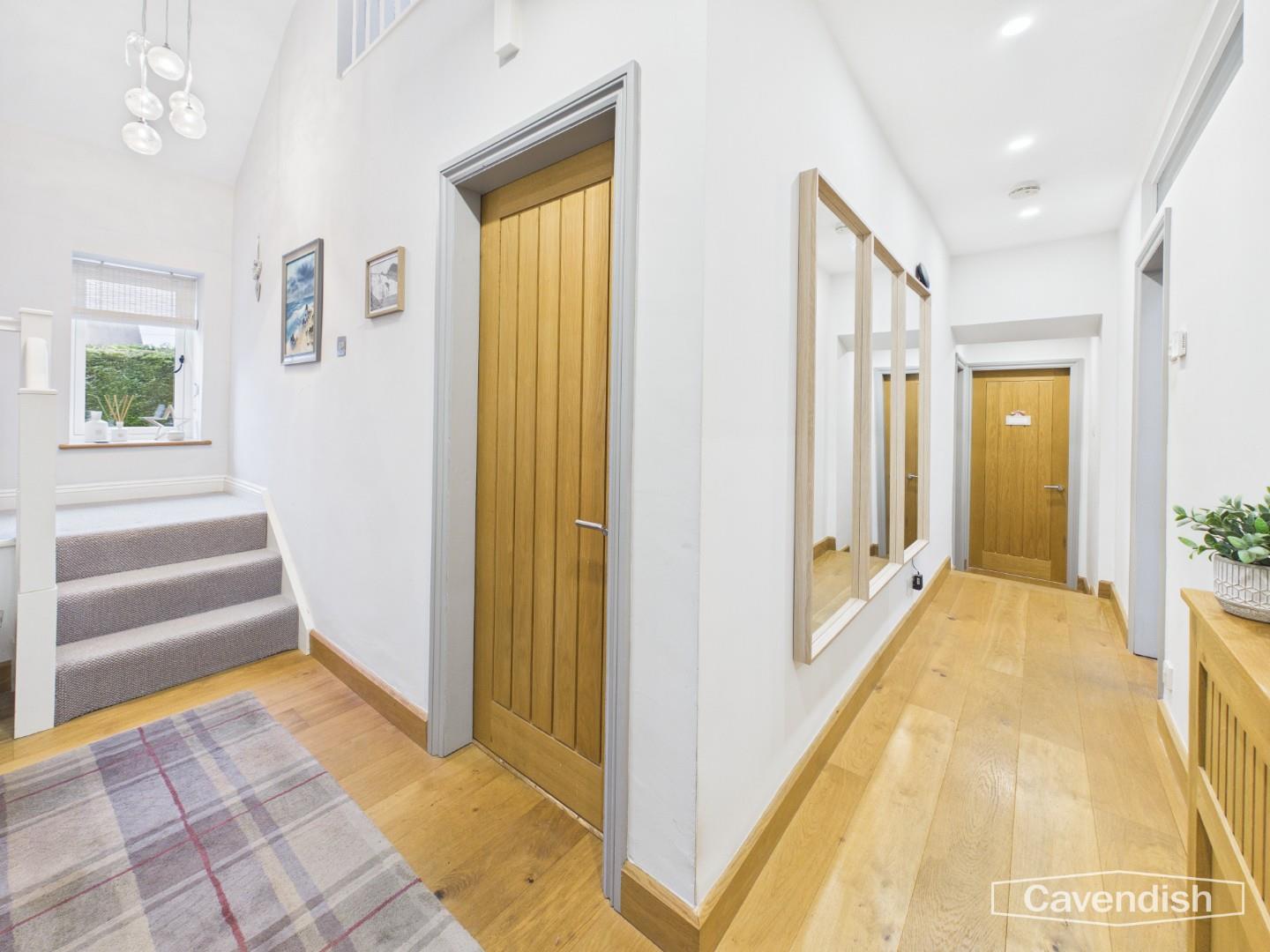 Sychdyn, Mold - HALLWAY