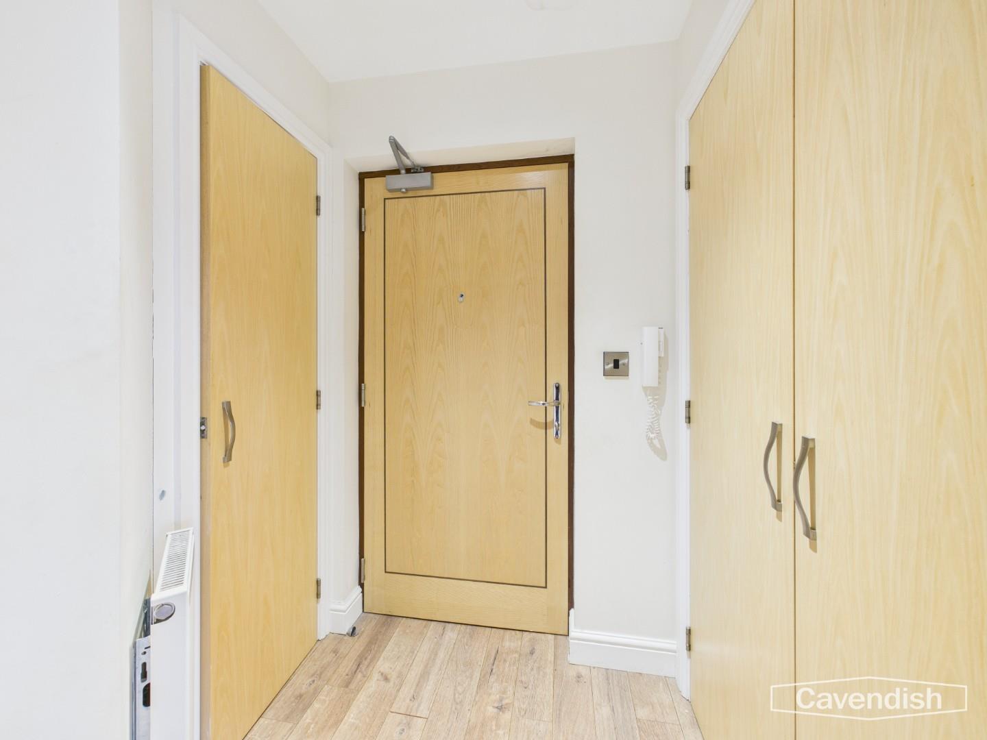 Ffordd Byrnwr Gwair, Mold - ENTRANCE HALLWAY