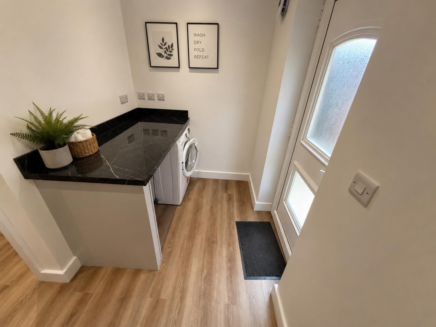 Llys Argoed, Mynydd Isa, Mold - Utility
