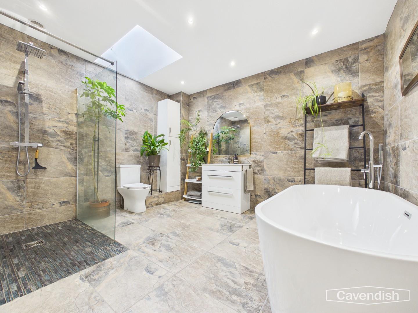 Ffrwd Road, Cefn-Y-Bedd, Wrexham - Family Bathroom