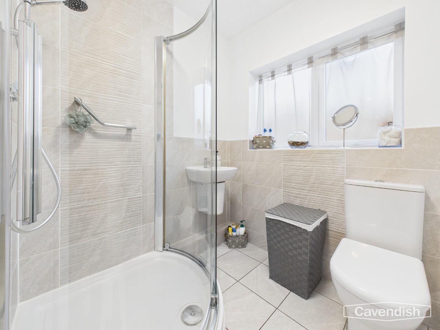 Bryn Awelon, Mold - SHOWER ROOM