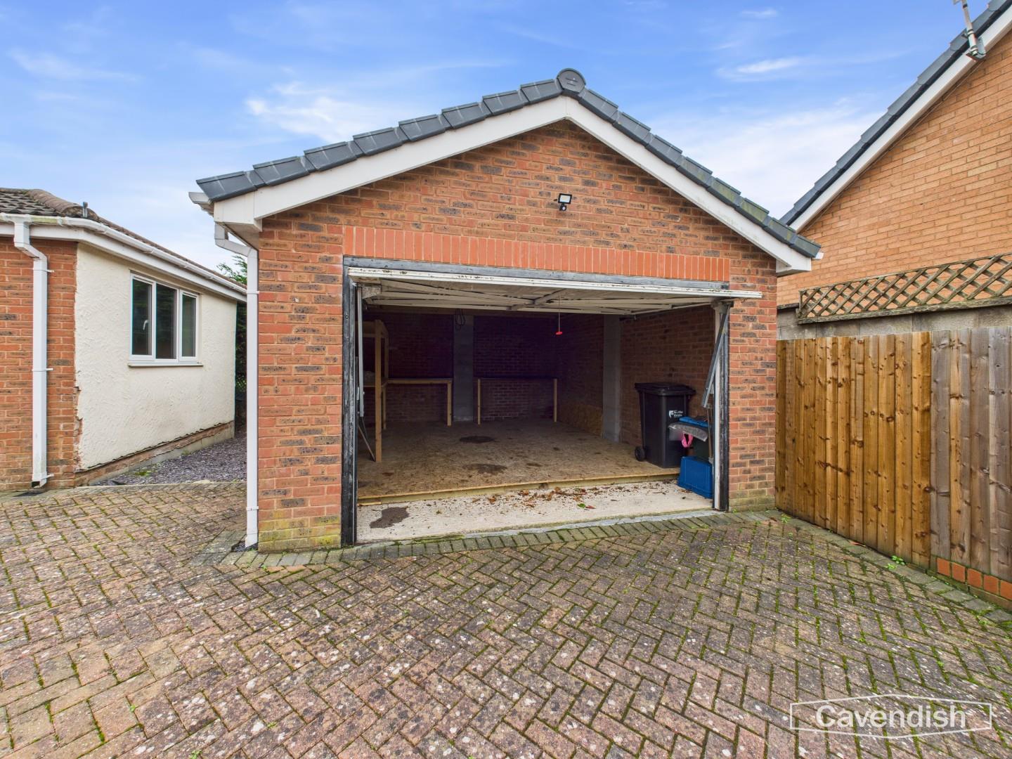 Milwr, Holywell - GARAGE