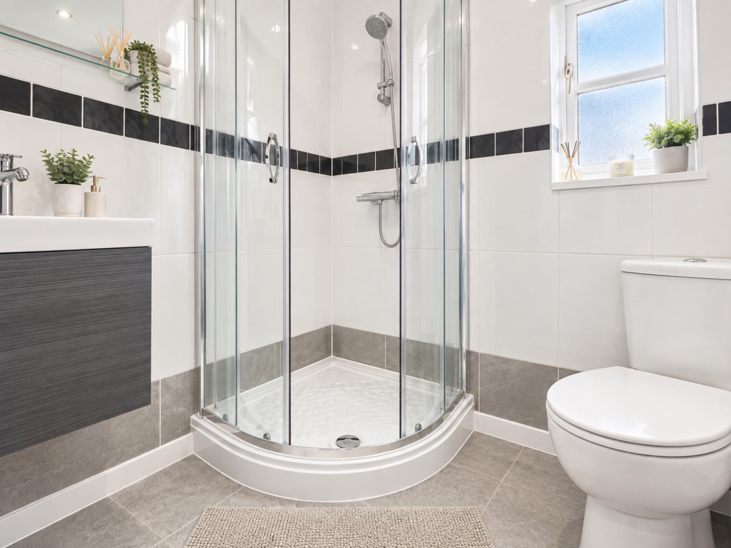 Pen Y Fron Road, Pantymwyn, Mold - En Suite