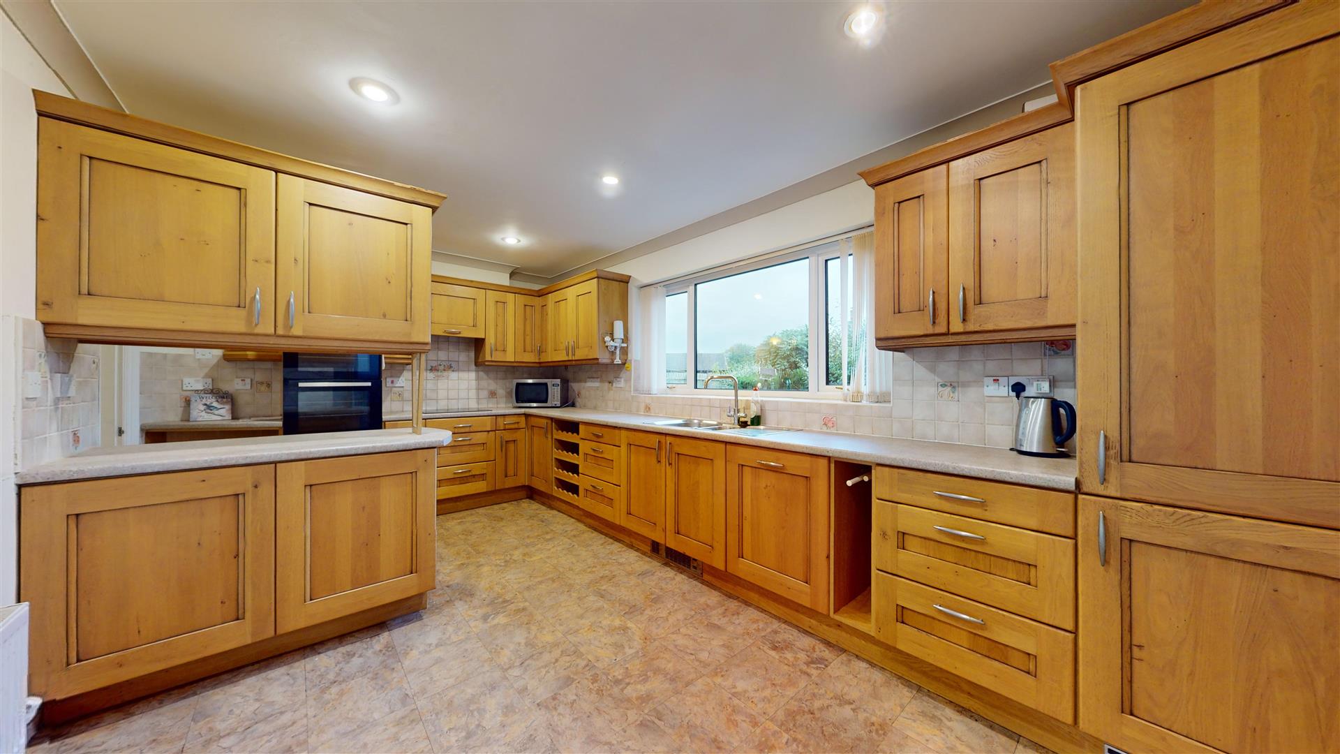 Lon Syr Herbert, Caerwys, Mold - KITCHEN DINER