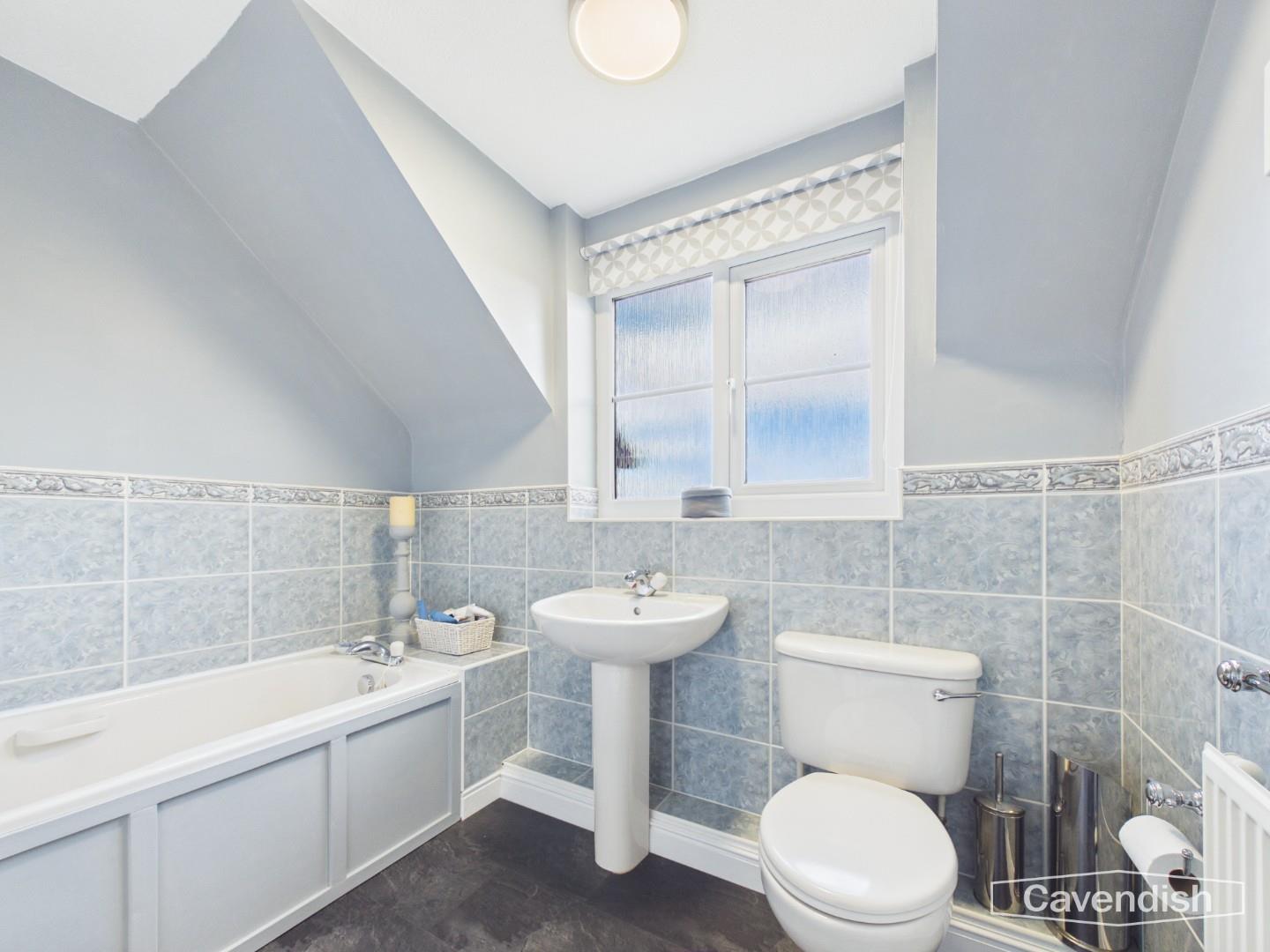 Upper Bryn Coch, Mold - Family Bathroom
