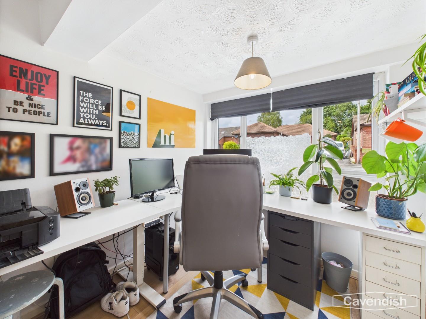 Park Avenue, Bryn-Y-Baal, Mold - OFFICE