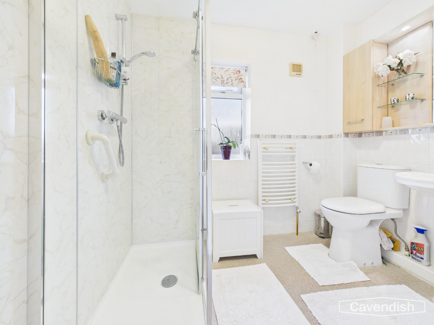 Ffordd Trem Y Foel, Mold - FAMILY BATHROOM