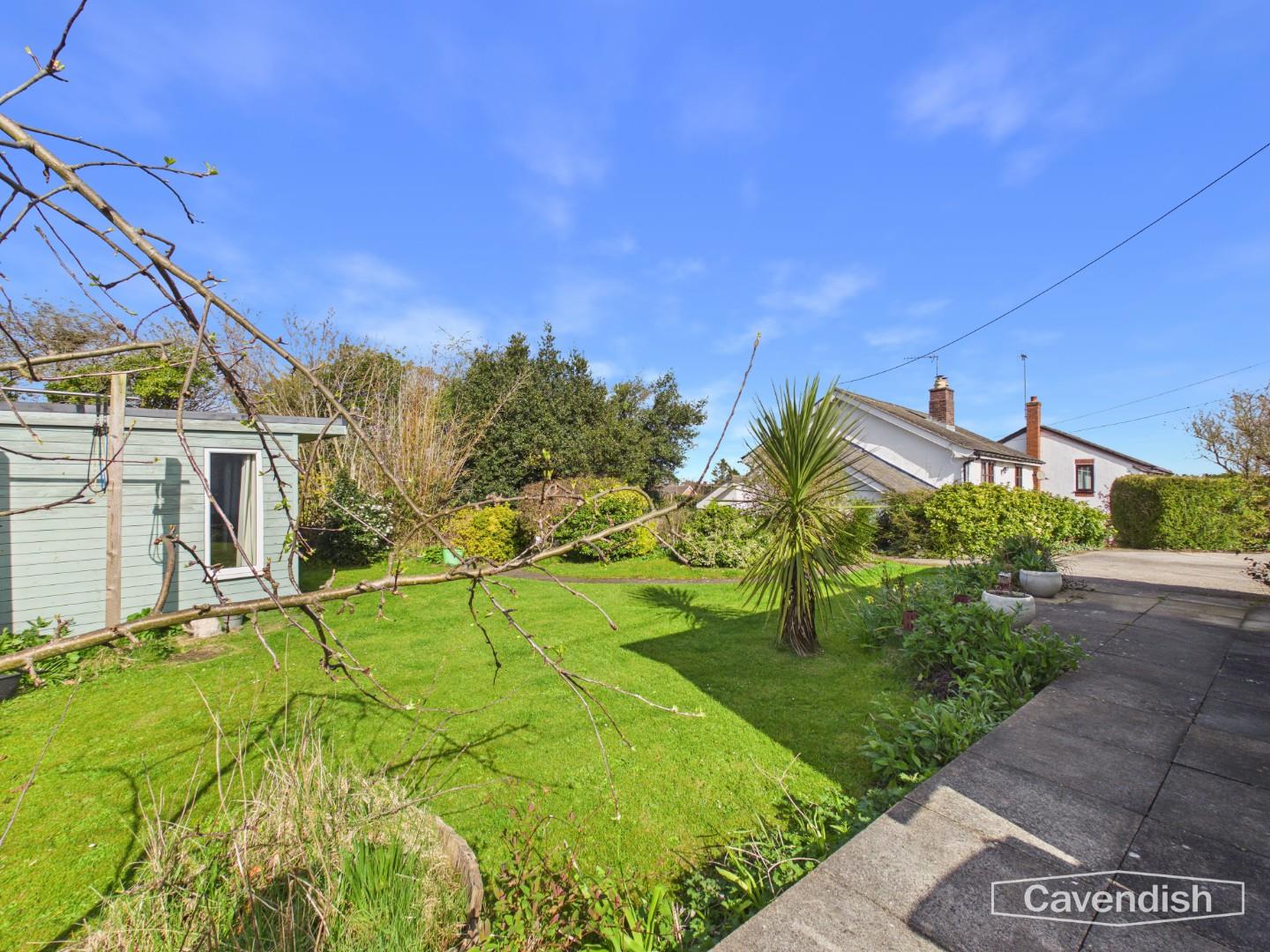 Pen Y Bryn, Sychdyn, Mold - External