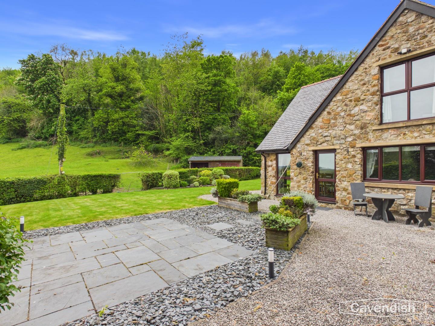 Swan Lane, Gwernymynydd, Mold - Garden
