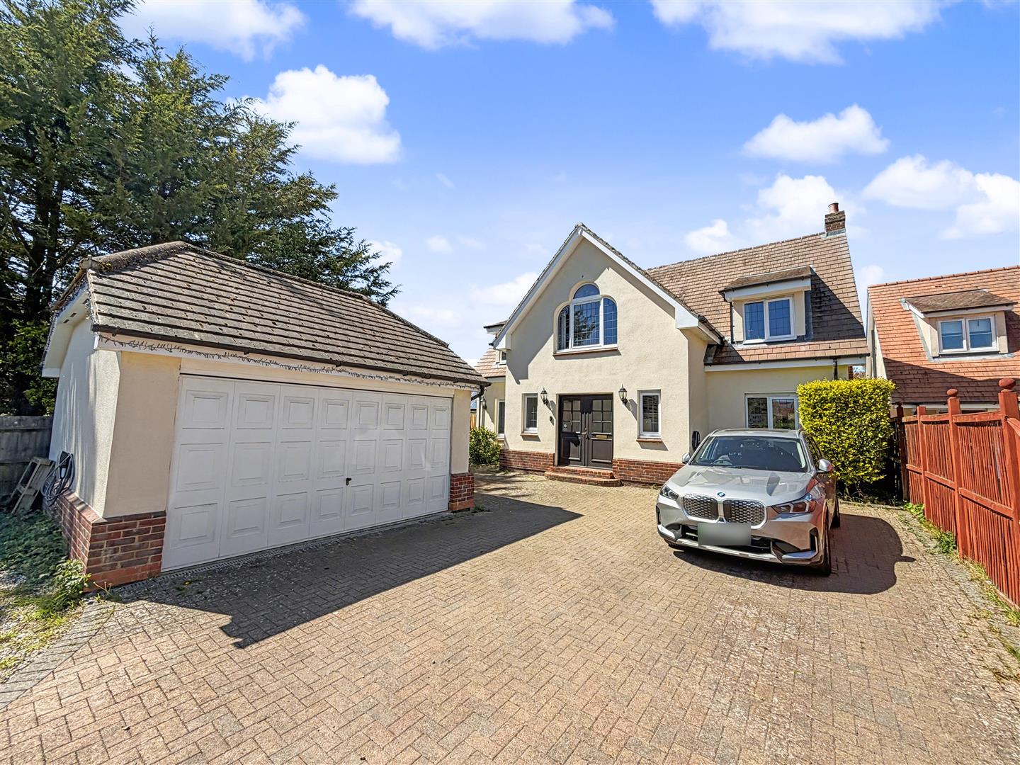 34641423 London Road, Great Notley