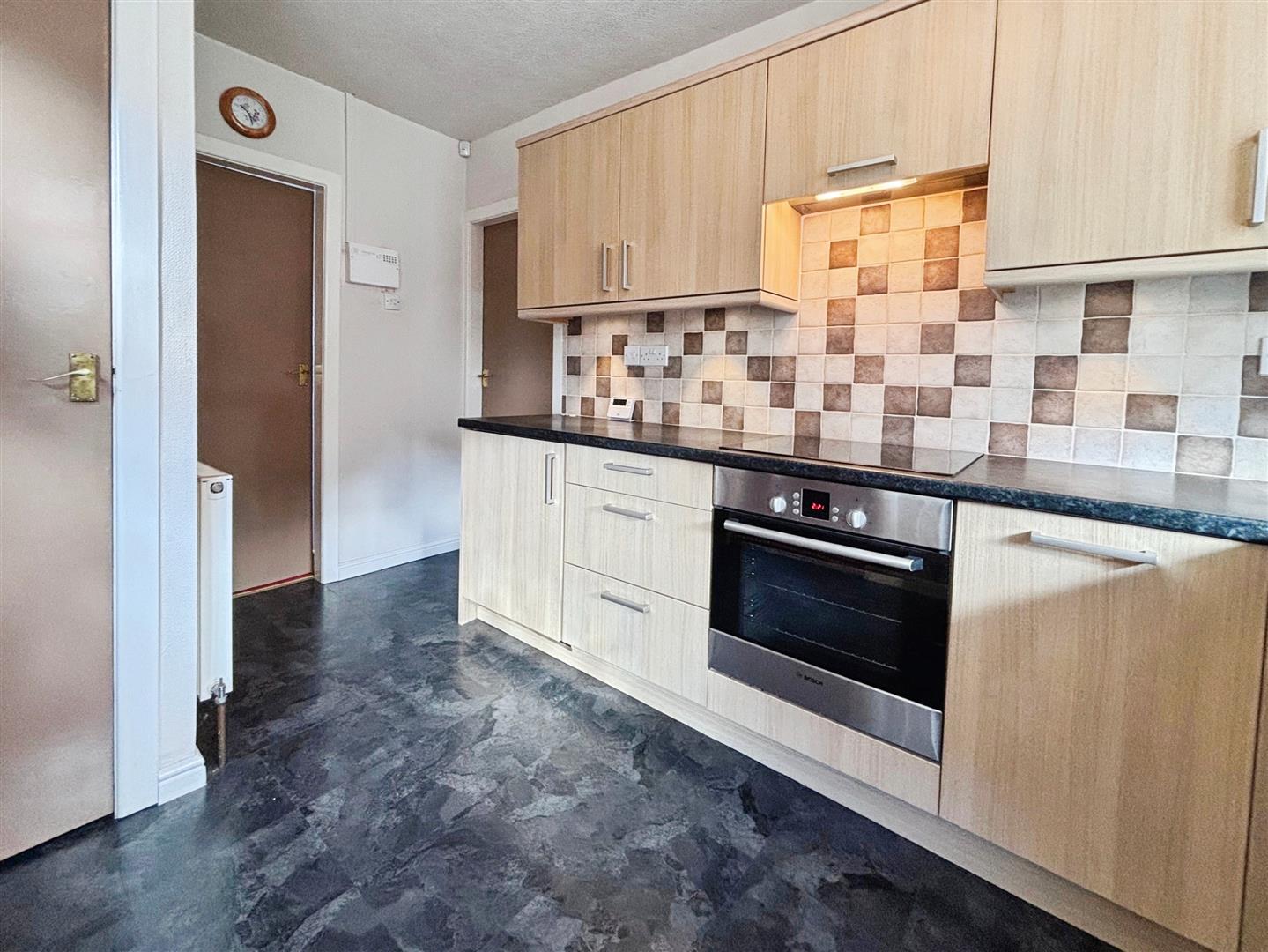 Hollingwood Lane, Bradford, BD7 4AY