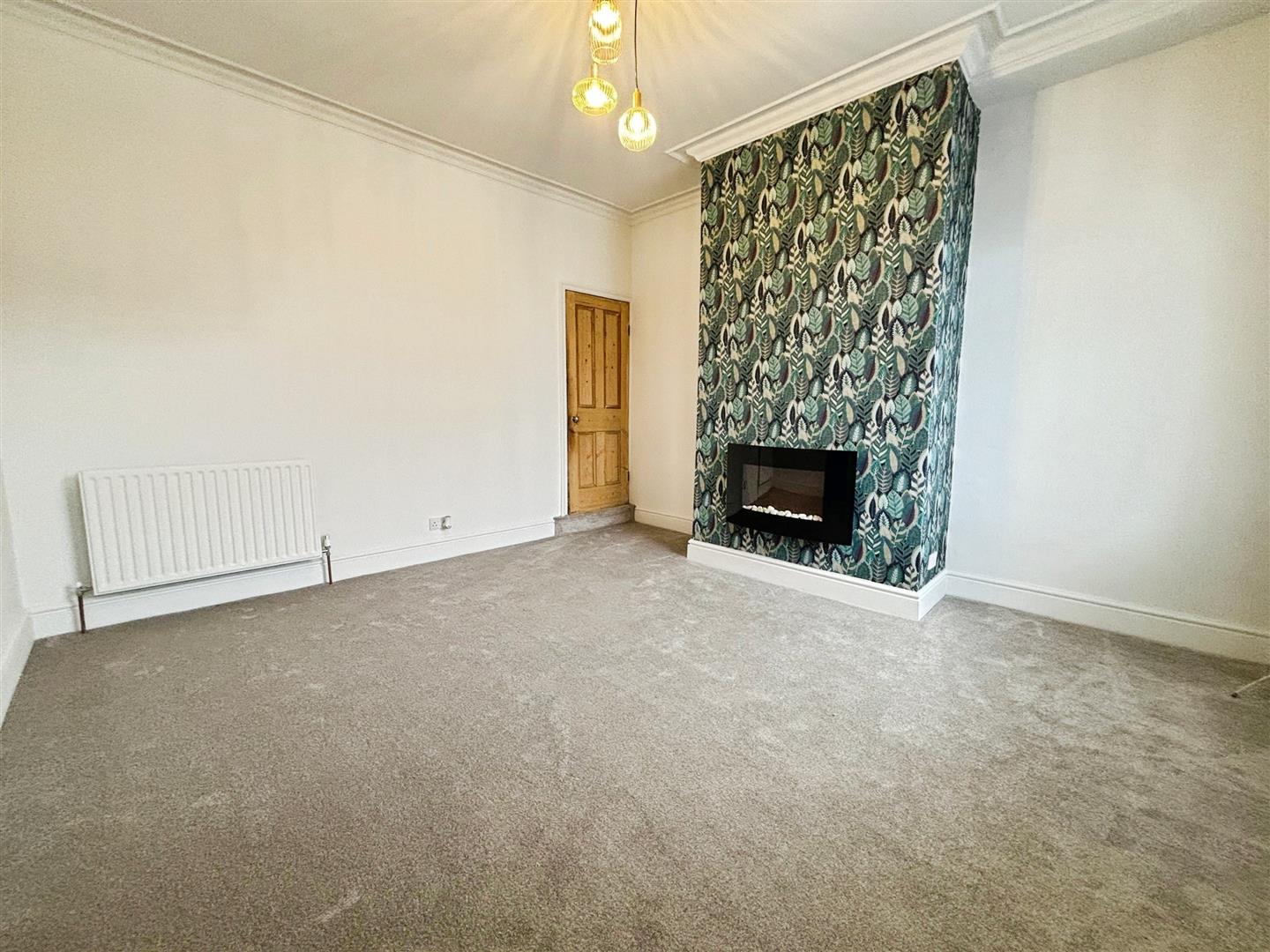 Haycliffe Hill Road, Bradford, BD5 9EY