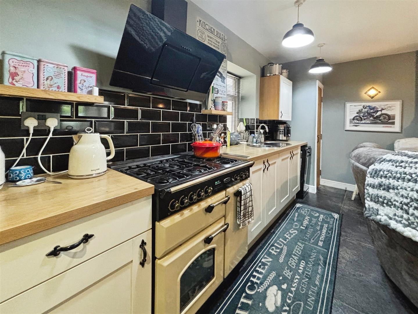 Beacon Road, Bradford, BD6 3EZ