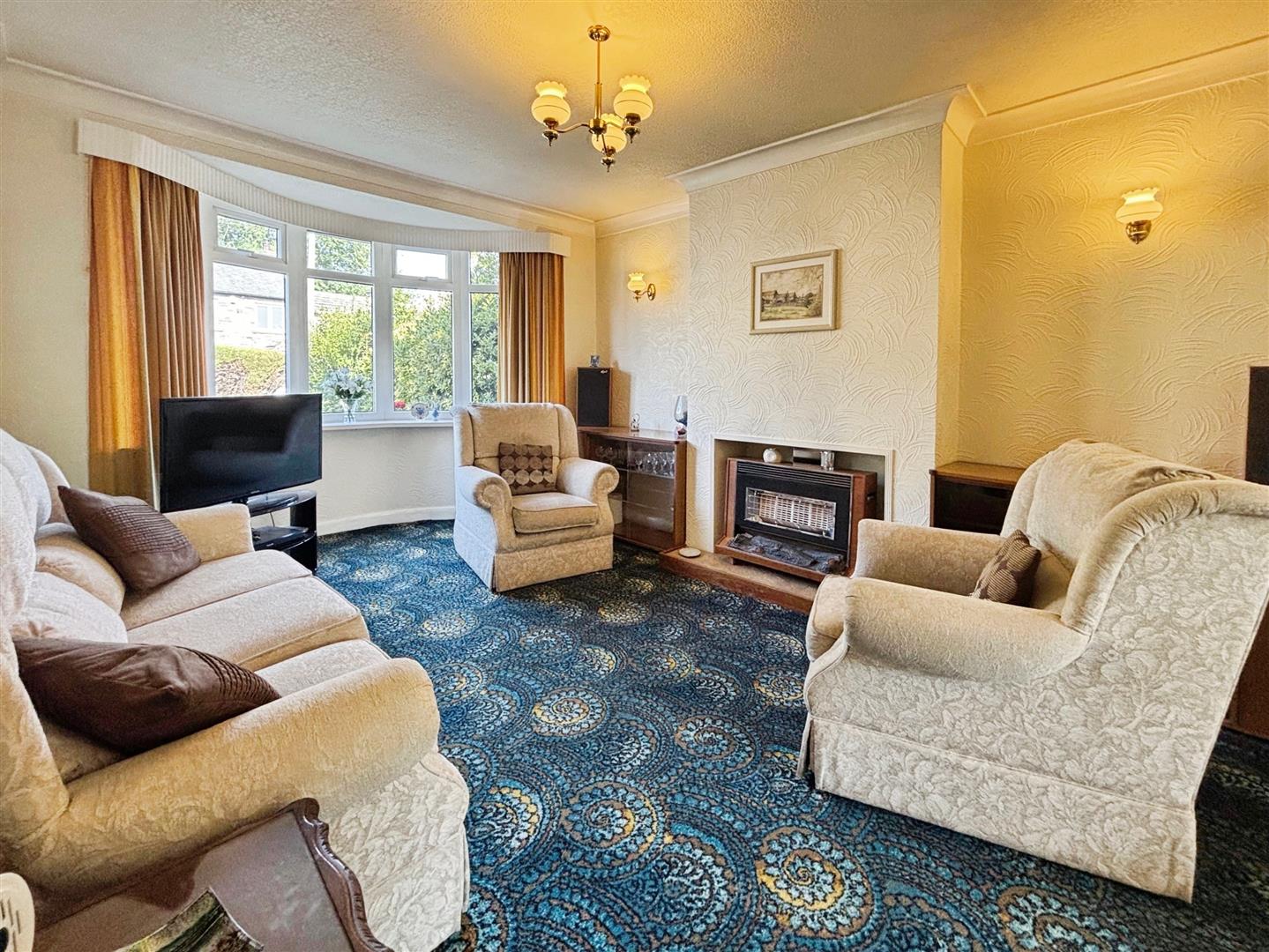 Hollingwood Lane, Bradford, BD7 4BE