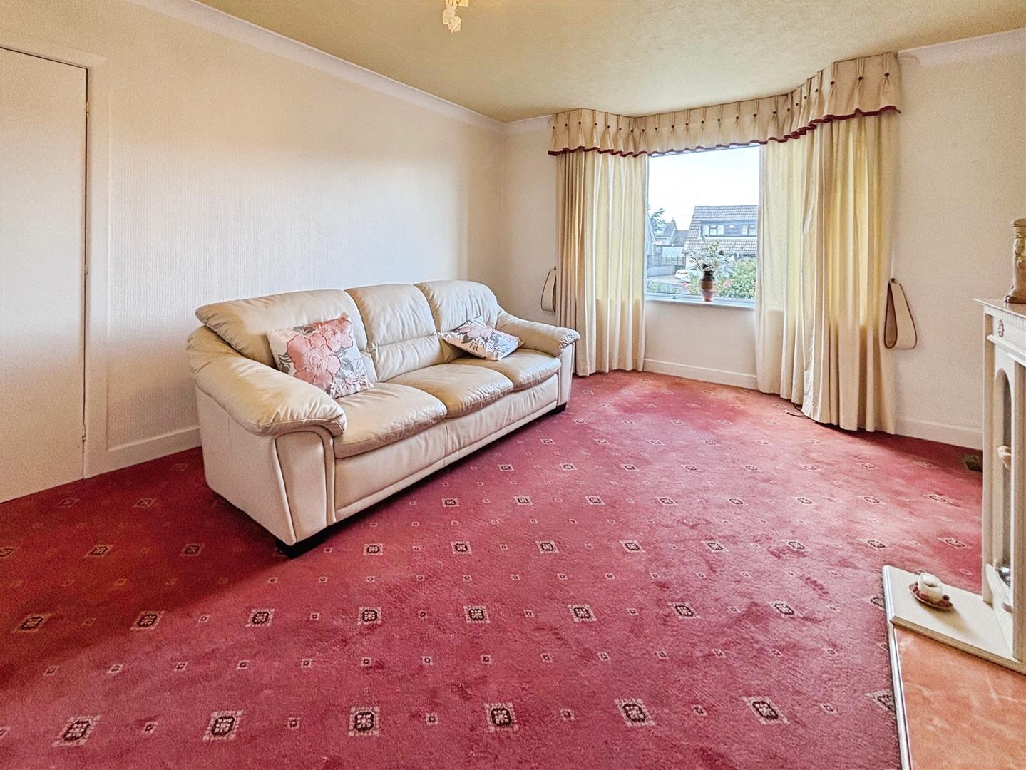 Hollingwood Lane, Bradford, BD7 4AY