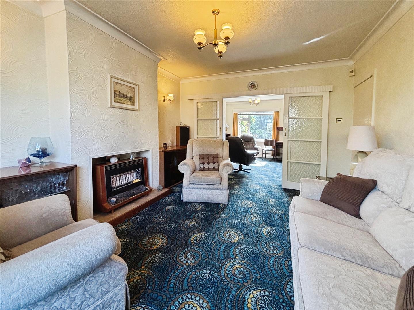 Hollingwood Lane, Bradford, BD7 4BE