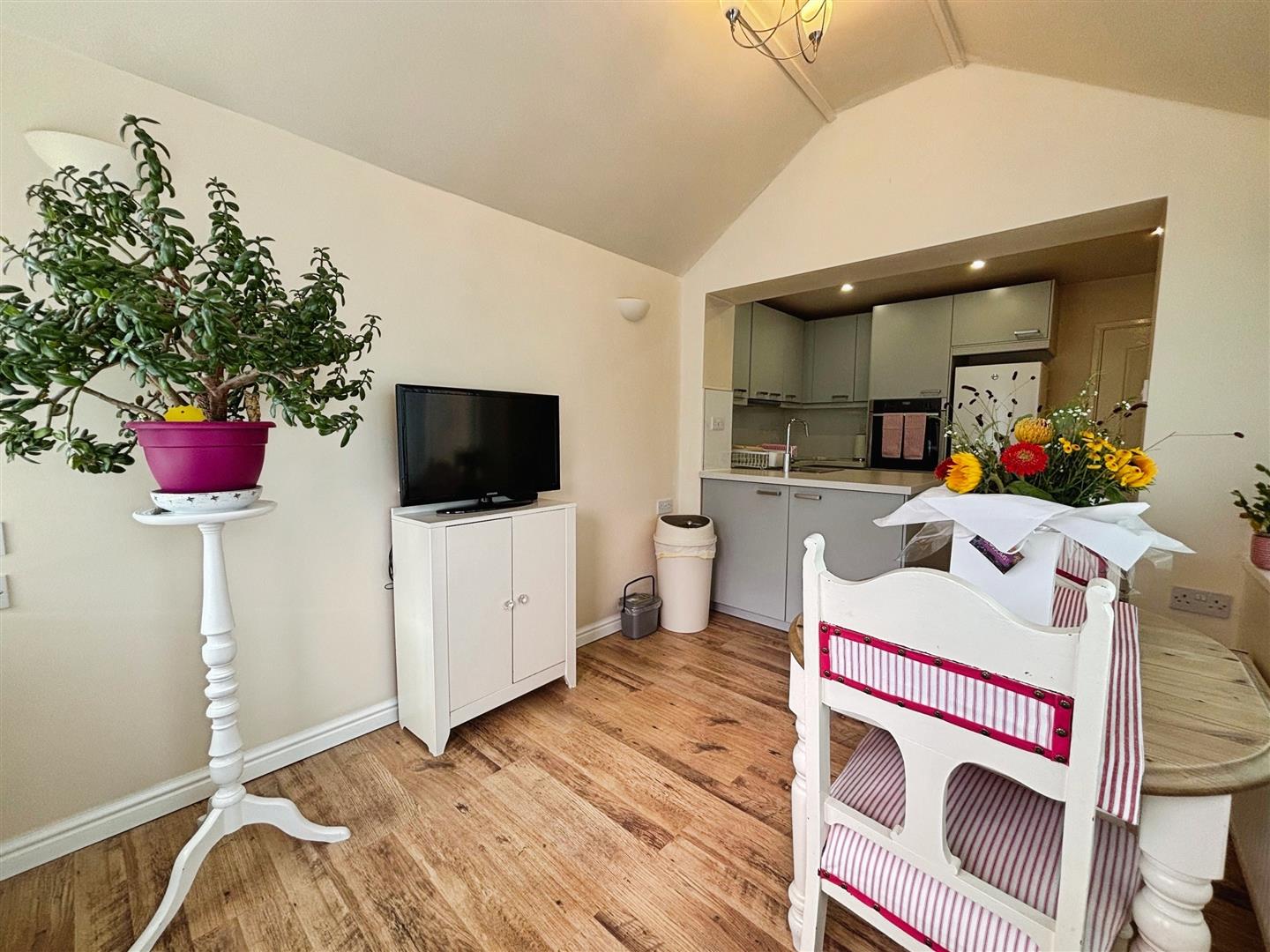 Clydesdale Drive, Bradford, BD6 2EE