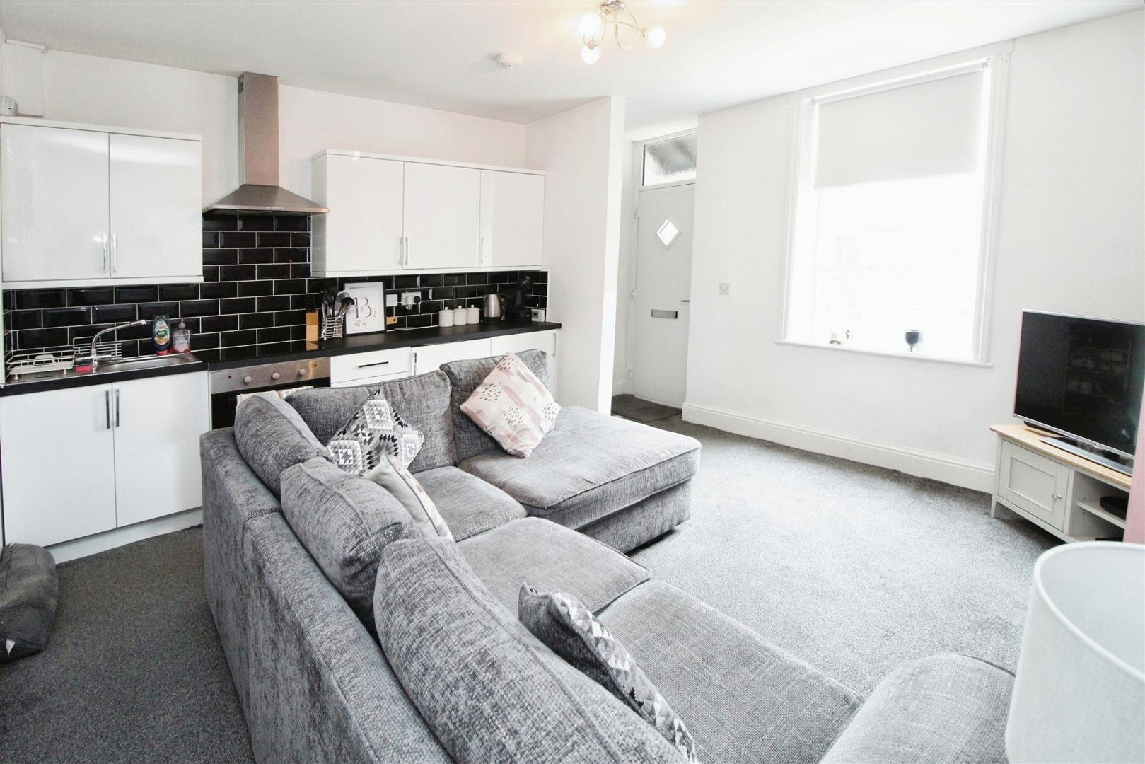 1 Bed, 1 Bath Property For Sale in Beacon Road, BD6 3EU