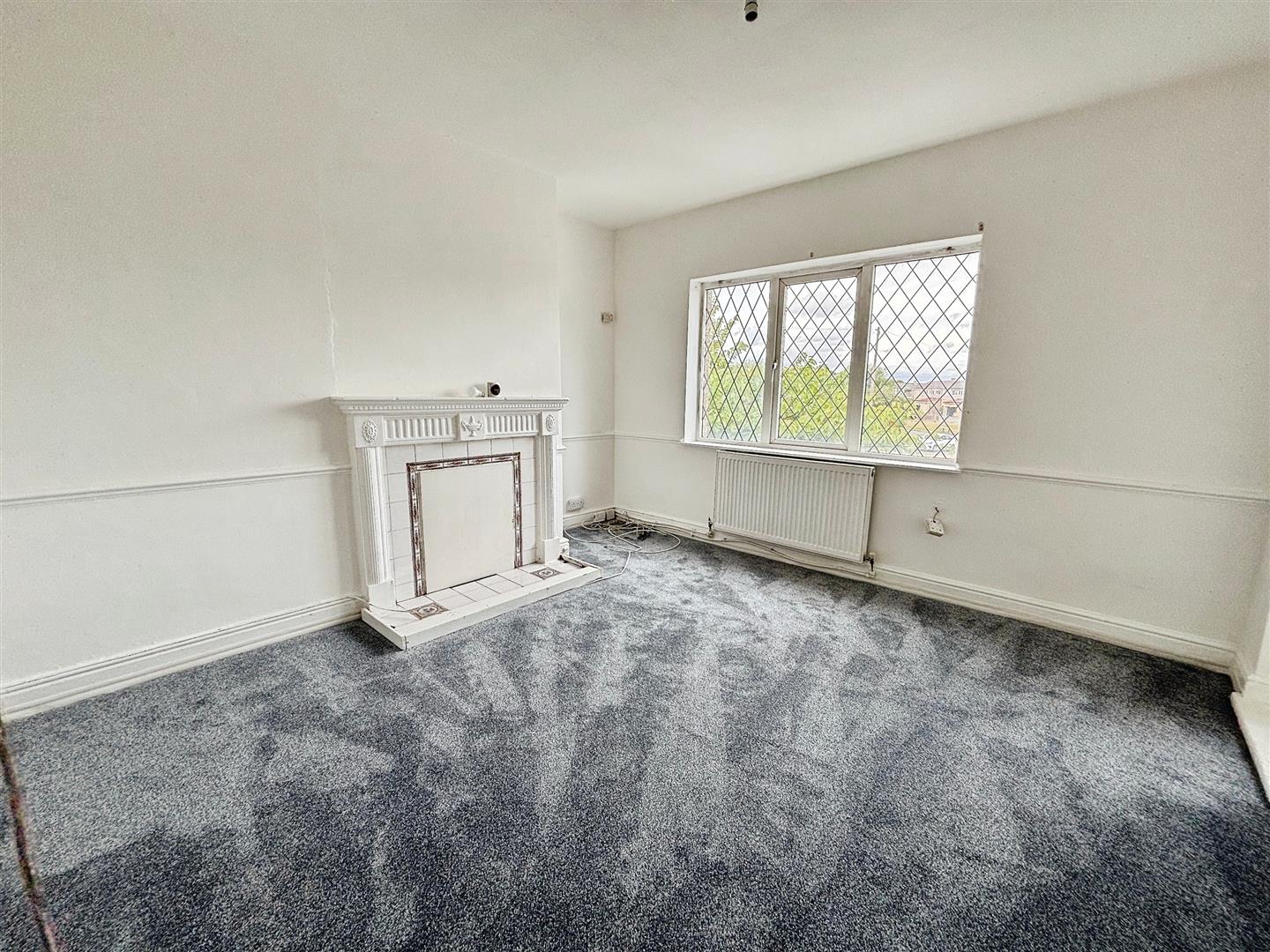 Dulverton Grove, Bradford, BD4 9EE