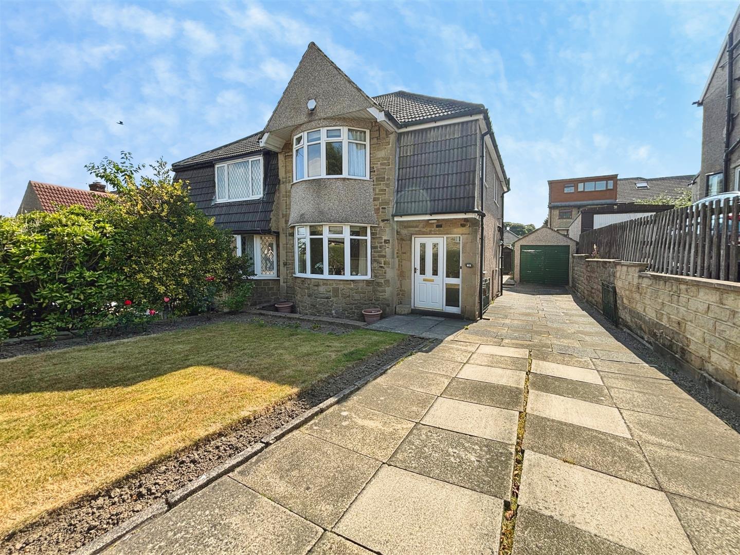 Hollingwood Lane, Bradford, BD7 4BE
