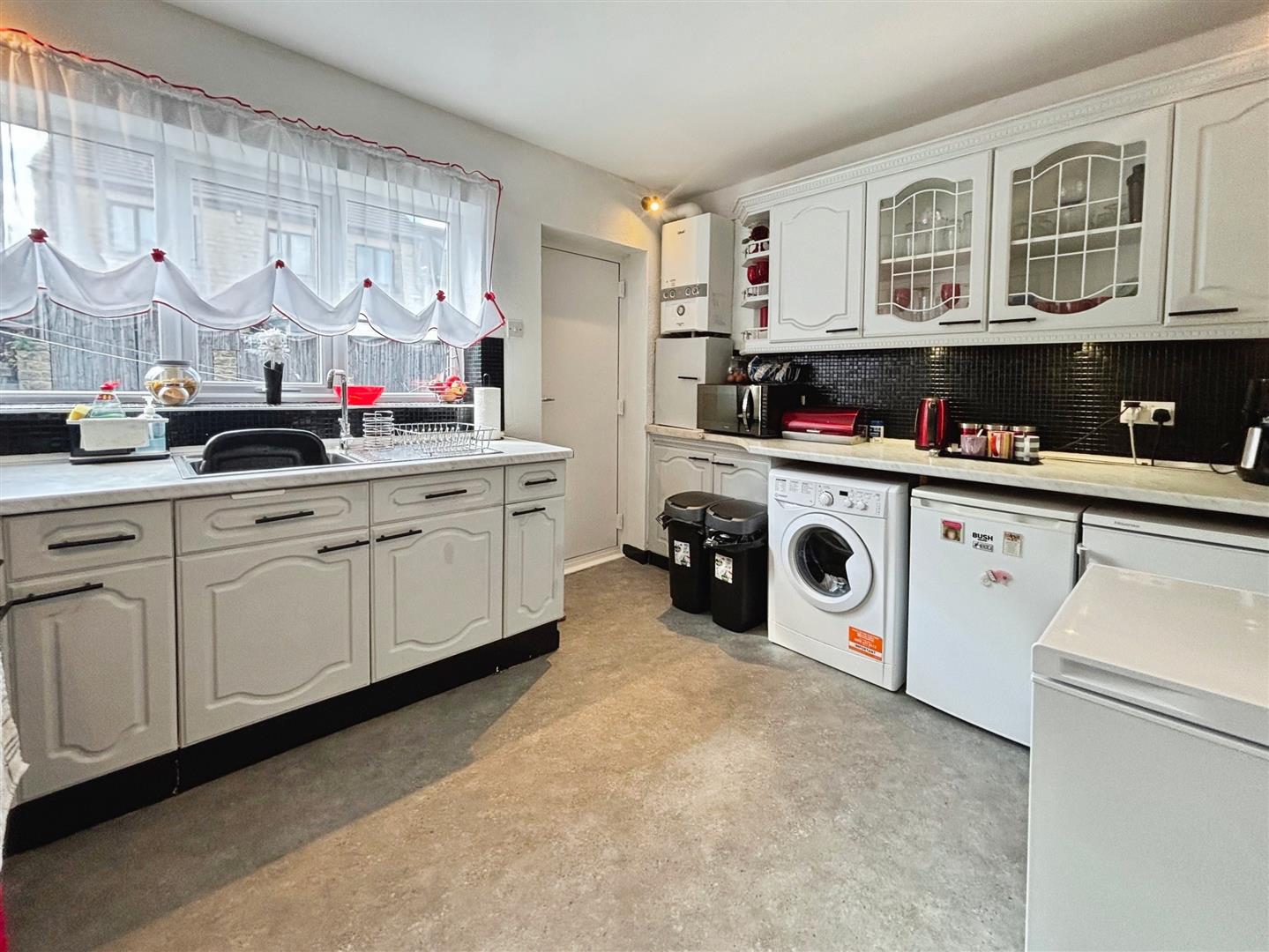 Beldon Lane, Bradford, BD7 4LF