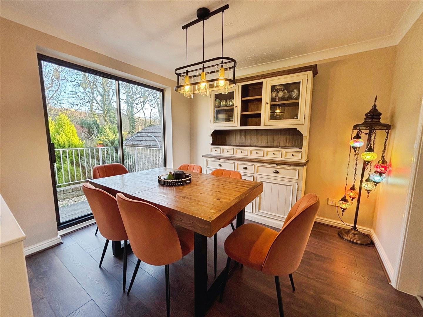 Cheriton Drive, Queensbury, Bradford, BD13 1QA