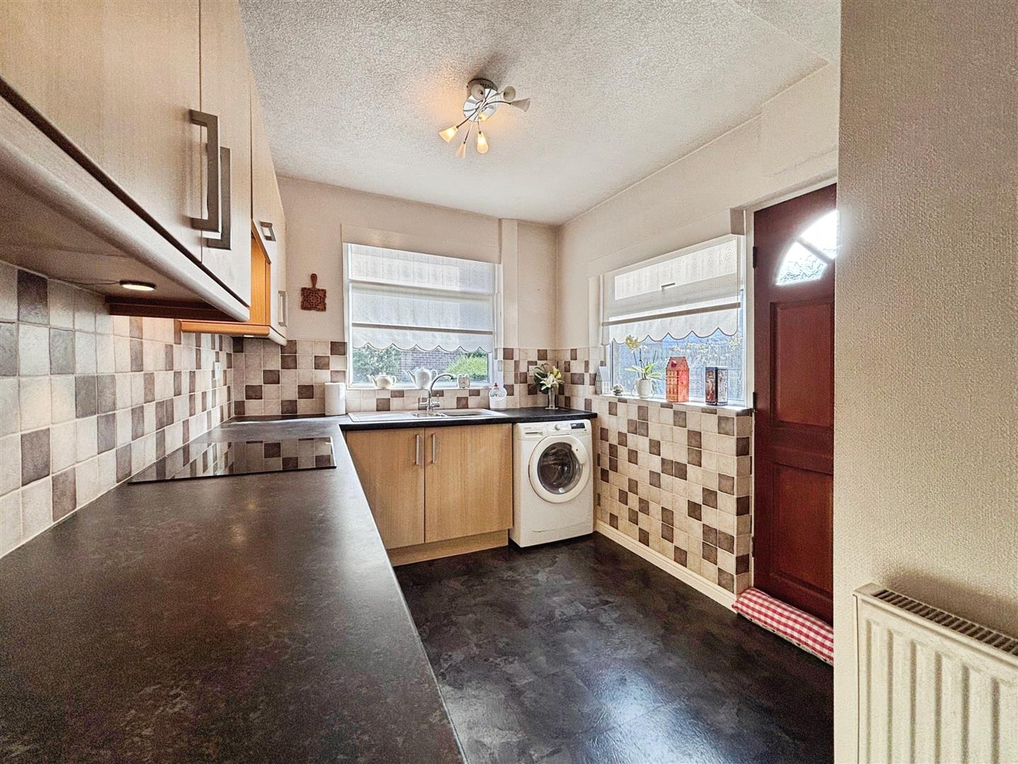 Hollingwood Lane, Bradford, BD7 4AY