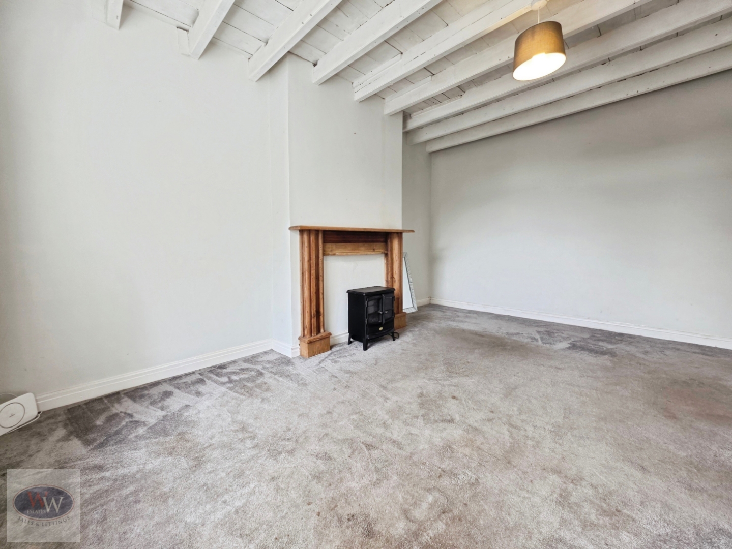 East Parade, Baildon, BD17 6LY