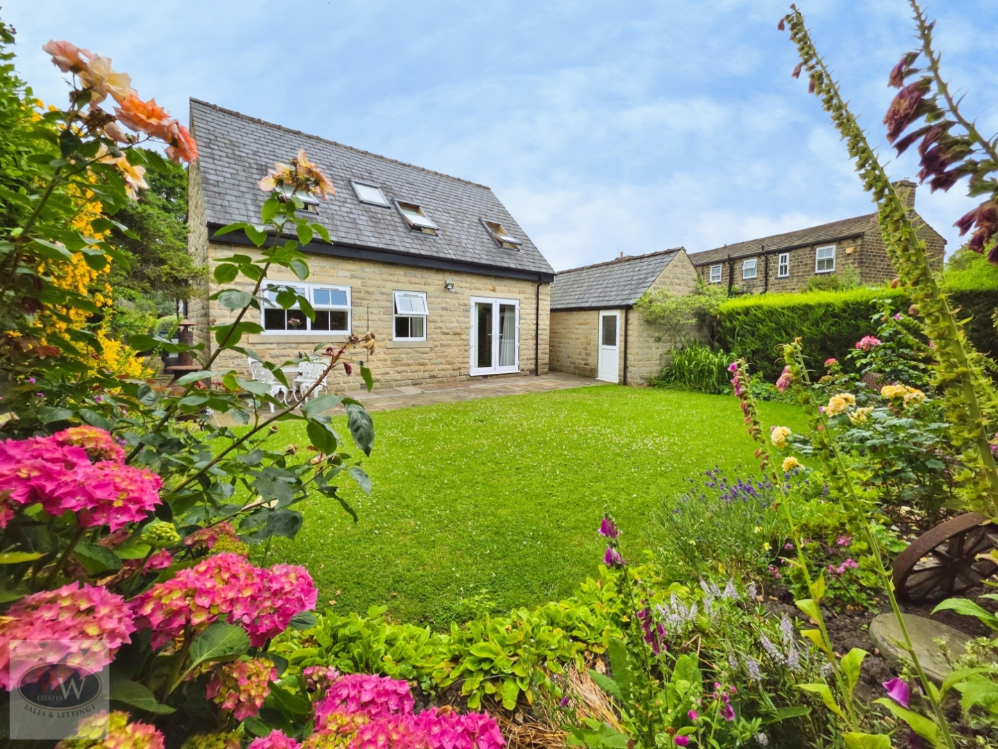 Kirklands Lane, Baildon, BD17 6EE