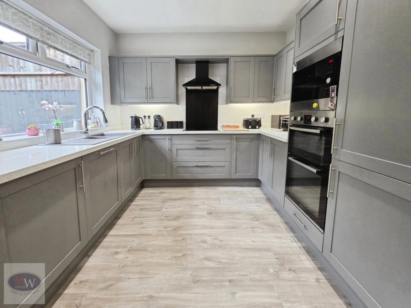 Rockcliffe Avenue, Baildon, BD17 6AF