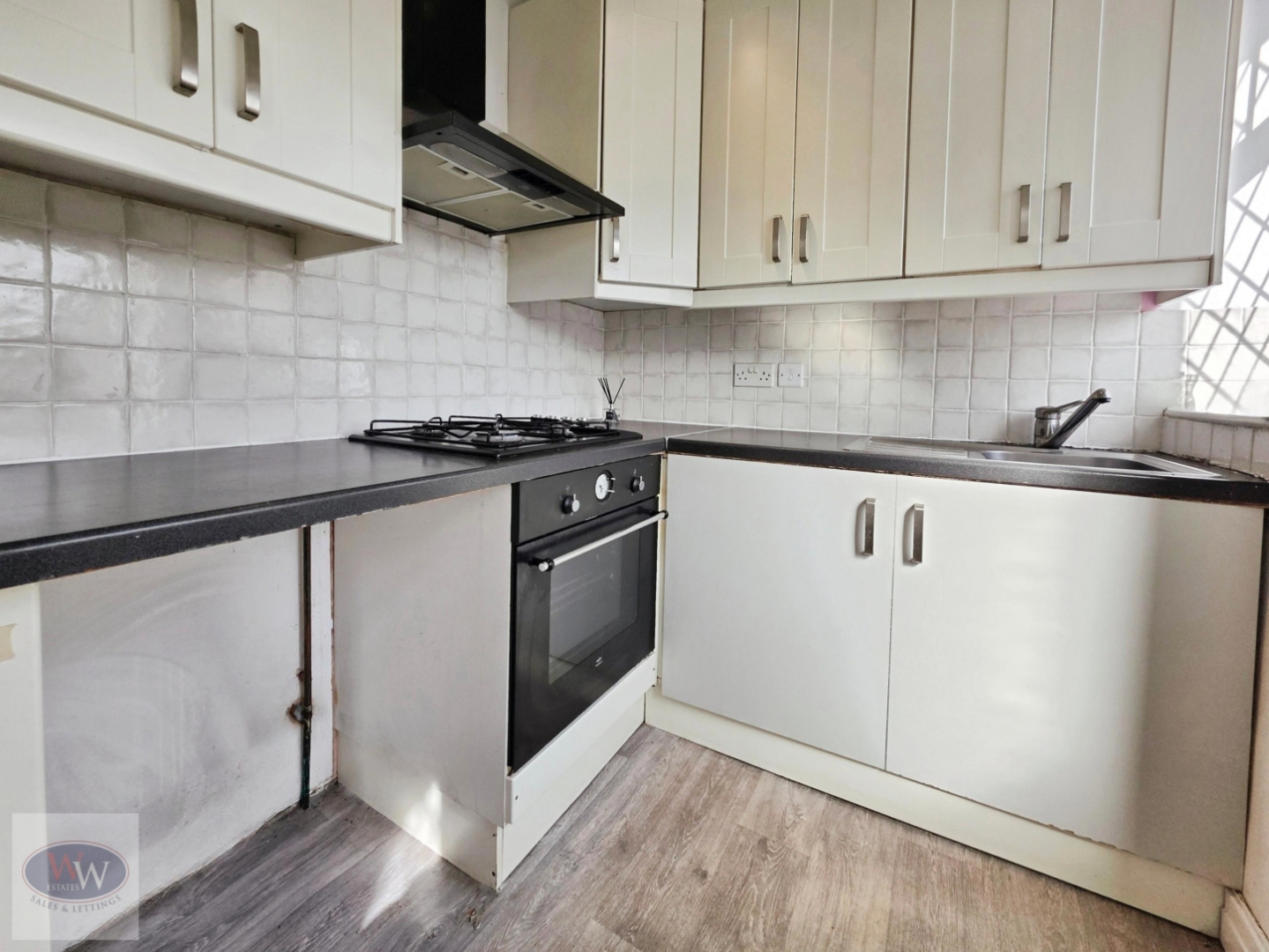 East Parade, Baildon, BD17 6LY